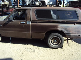 1983 TOYOTA PICK UP HI LUX REGULAR CAB SR5 MODEL 2.4L CARBURETOR MT 5 SPEED 2WD COLOR BROWN Z14745