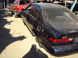 1998 TOYOTA CAMRY 4 DOOR SEDAN XLE MODEL 2.2L AT FWD COLOR BLUE Z14746