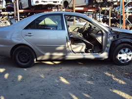 2003 TOYOTA CAMRY LE MODEL 4DOOR SEDAN 2.4L AT FWD COLOR GOLD Z14748