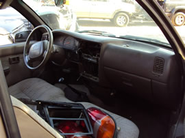 1997 TOYOTA TACOMA REGULAR CAB STD MODEL 2.4L MT 2WD COLOR GOLD Z14749