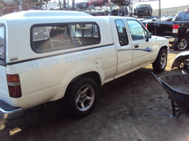 1993 TOYOTA PICK UP TRUCK XTRA CAB DLX MODEL 2.4L EFI MT 5 SPEED 2WD COLOR WHITE Z14760
