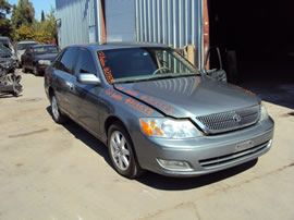 2002 TOYOTA AVALON 4 DOOR SEDAN XLS MODEL 3.0L V6 AT FWD COLOR SILVER METALLIC Z13533