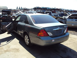 2002 TOYOTA AVALON 4 DOOR SEDAN XLS MODEL 3.0L V6 AT FWD COLOR SILVER METALLIC Z13533
