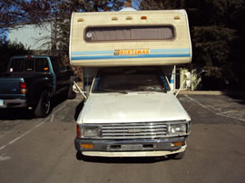 1985 TOYOTA PICK UP MOBILE HOME REGULAR CAB DLX MODEL 2.4L EFI AT 2WD COLOR WHITE Z13541