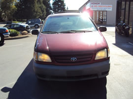 2001 TOYOTA SIENNA VAN 5 DOOR DUAL SLIDE SIDE DOORS LE MODEL 3.0L V6 AT FWD COLOR RED Z13546