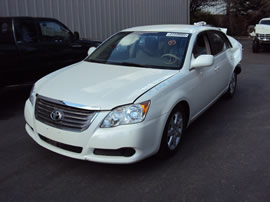 2009 TOYOTA AVALON XL MODEL 4 DOOR SEDAN 3.5L V6 AT FWD COLOR WHITE Z13553