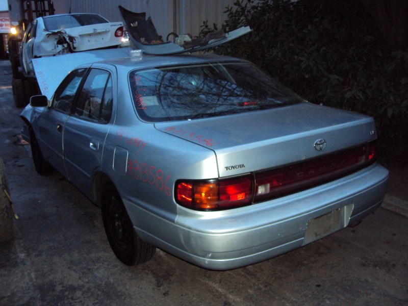 1994 TOYOTA CAMRY 4 DOOR SEDAN LE MODEL 2.2L AT FWD COLOR SILVER Z13586