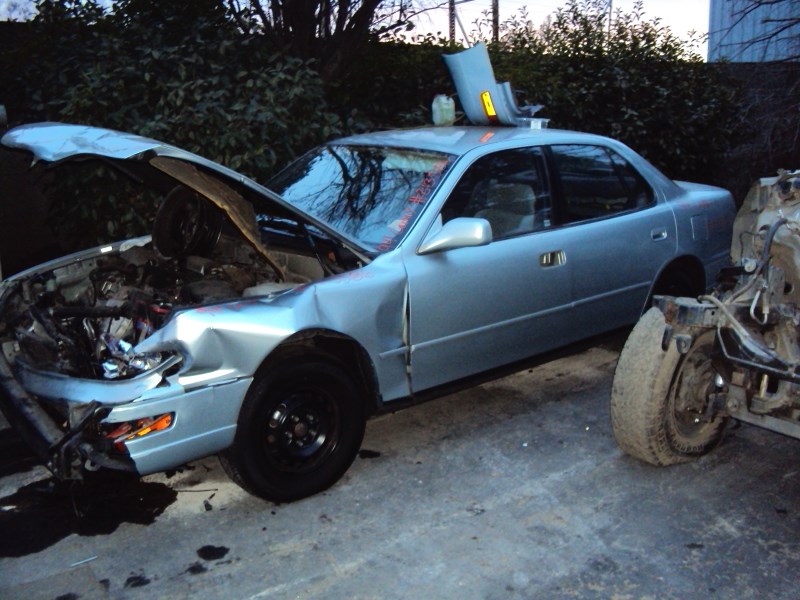 1994 TOYOTA CAMRY 4 DOOR SEDAN LE MODEL 2.2L AT FWD COLOR SILVER Z13586