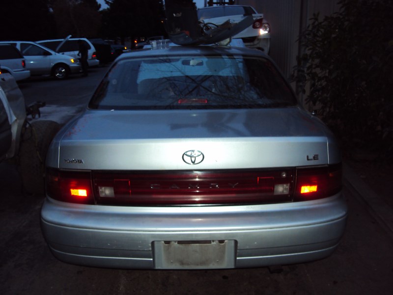 1994 TOYOTA CAMRY 4 DOOR SEDAN LE MODEL 2.2L AT FWD COLOR SILVER Z13586