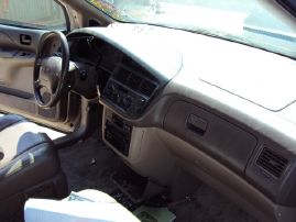 2000 TOYOTA SIENNA V6, AUTOMATIC TRANSMISSION, XLE LEATHER, COLOR- GOLD STK # Z10096