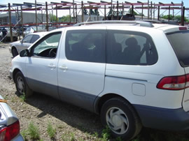 2001 TOYOTA SIENNA