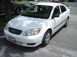 2004 Toyota corolla door white