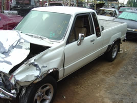 1984 TOYOTA  PICK UP TRUCK, 2X4,  WHITE STK# T09263
