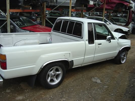 1984 TOYOTA  PICK UP TRUCK, 2X4,  WHITE STK# T09263