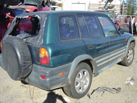 1997 TOYOTA RAV 4 , 5 SPEED TRANSMISSION , COLOR : GREEN STK: Z09032