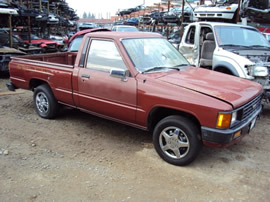1985 TOYOTA 2X4 TRUCK,, 4CYL ENGINE,  5 SPEED TRANSMISSION, STK: T09271