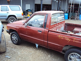 1985 TOYOTA 2X4 TRUCK,, 4CYL ENGINE,  5 SPEED TRANSMISSION, STK: T09271