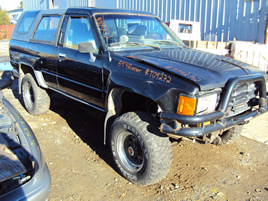 1984 TOYOTA 4 RUNNER, MANUAL TRANSMISSION, BLACK, STK:T09272