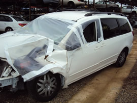 2004 TOYOTA SIENNA LE, COLOR WHITE, STK # Z11152