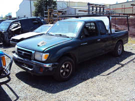 2000 TOYOTA TACOMA 2WD, 2.4L ENGINE, MANUAL TRANSMISSION, COLOR GREEN, STK # T11334