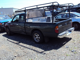 2000 TOYOTA TACOMA 2WD, 2.4L ENGINE, MANUAL TRANSMISSION, COLOR GREEN, STK # T11334