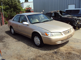 1998 TOYOTA CAMRY 2.2L ENGINE, AUTOMATIC TRANSMISSION, COLOR GOLD , STK # Z11174