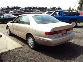 1998 TOYOTA CAMRY 2.2L ENGINE, AUTOMATIC TRANSMISSION, COLOR GOLD , STK # Z11174