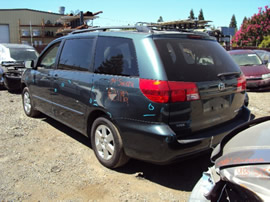 2004 TOYOTA SIENNA, COLOR GREEN, STK # Z11192