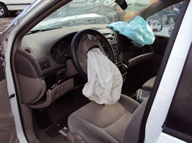 2004 TOYOTA SIENNA CE MODEL  3.3L AT FWD COLOR WHITE STK # Z11211