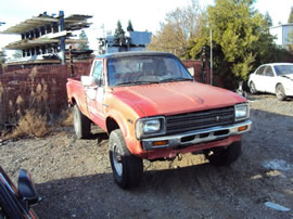 1982 TOYOTA PICK UP REGULAR CAB 2.4L CARBURETOR MT 4X4 COLOR RED STK Z12229