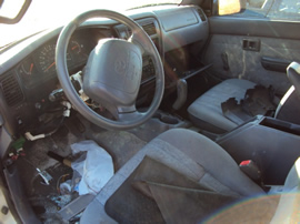 2000 TOYOTA TACOMA XTRA CAB 2.7L AT 2WD COLOR SILVER  STK Z12235