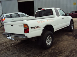 2000 TOYOTA TACOMA XTRA CAB PRE RUNNER 3.4L AT 2WD COLOR WHITE STK Z12242