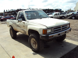 1988 TOYOTA TRUCK REGULAR CAB 2.4L FUEL INJECTION MT 4X4 COLOR WHITE STK Z12245