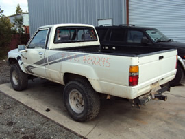 1988 TOYOTA TRUCK REGULAR CAB 2.4L FUEL INJECTION MT 4X4 COLOR WHITE STK Z12245