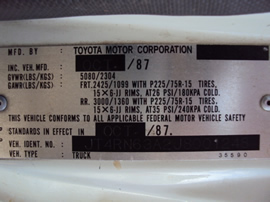 1988 TOYOTA TRUCK REGULAR CAB 2.4L FUEL INJECTION MT 4X4 COLOR WHITE STK Z12245