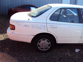 1992 TOYOTA CAMRY 4 DOOR SEDAN 2.2L AT COLOR WHITE STK Z12259