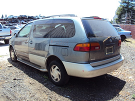 1998 TOYOTA SIENNA 5DOOR XLE MODEL 3.0L AT FWD COLOR GREEN STK Z12264
