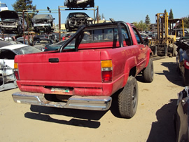 1988 TOYOTA PICK UP REGULAR CAB,2.4L EFI MT 4X4 COLOR RED STK Z12299