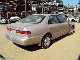 1997 TOYOTA CAMRY LE MODEL 4 DOOR SEDAN,2.2L AT COLOR GOLD STK Z12298