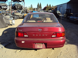 1995 TOYOTA CAMRY 4 DOOR SEDAN LE MODEL 2.2L AT COLOR RED STK Z12302