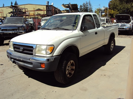 1998 TOYOTA TACOMA XTRA CAB PRE RUNNER 2.7L AT 2WD COLOR WHITE STK Z12307