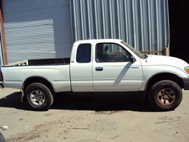 1998 TOYOTA TACOMA XTRA CAB PRE RUNNER 2.7L AT 2WD COLOR WHITE STK Z12307