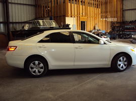 2007 TOYOTA CAMRY 4 DOOR SEDAN LE MODEL 2.4L AT FWD COLOR WHITE STK Z12310