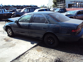 1997 TOYOTA CAMRY 4 DOOR SEDAN LE MODEL 2.2L AT CA EMISSIONS COLOR GREEN STK Z12321