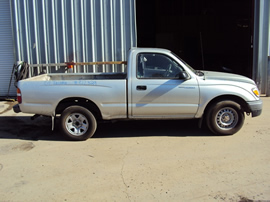 2001 TOYOTA TACOMA DELUXE MODEL REGULAR CAB 2.4L AT 2WD COLOR SILVER STK Z12329