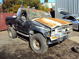 1986 TOYOTA PICK UP STANDARD MODEL REGULAR CAB 2.4L EFI TURBO MT 4X4 5 SPEED COLOR BLACK STK Z12328
