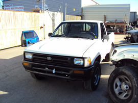 1993 TOYOTA PICK UP TRUCK REGULAR CAB 2.4L EFI MT 5 SPEED 2WD COLOR WHITE STK Z12339