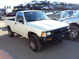 1993 TOYOTA PICK UP TRUCK REGULAR CAB 2.4L EFI MT 5 SPEED 2WD COLOR WHITE STK Z12339
