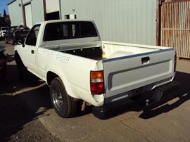 1993 TOYOTA PICK UP TRUCK REGULAR CAB 2.4L EFI MT 5 SPEED 2WD COLOR WHITE STK Z12339
