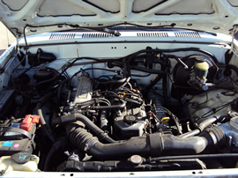 1993 TOYOTA PICK UP TRUCK REGULAR CAB 2.4L EFI MT 5 SPEED 2WD COLOR WHITE STK Z12339